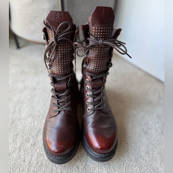 SOLD - Picture 4 of 8